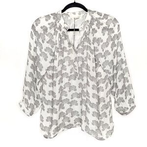 Tucker The Combo Classic Blouse Ivory Lily Pad in Double Georgette Silk Top Gray
